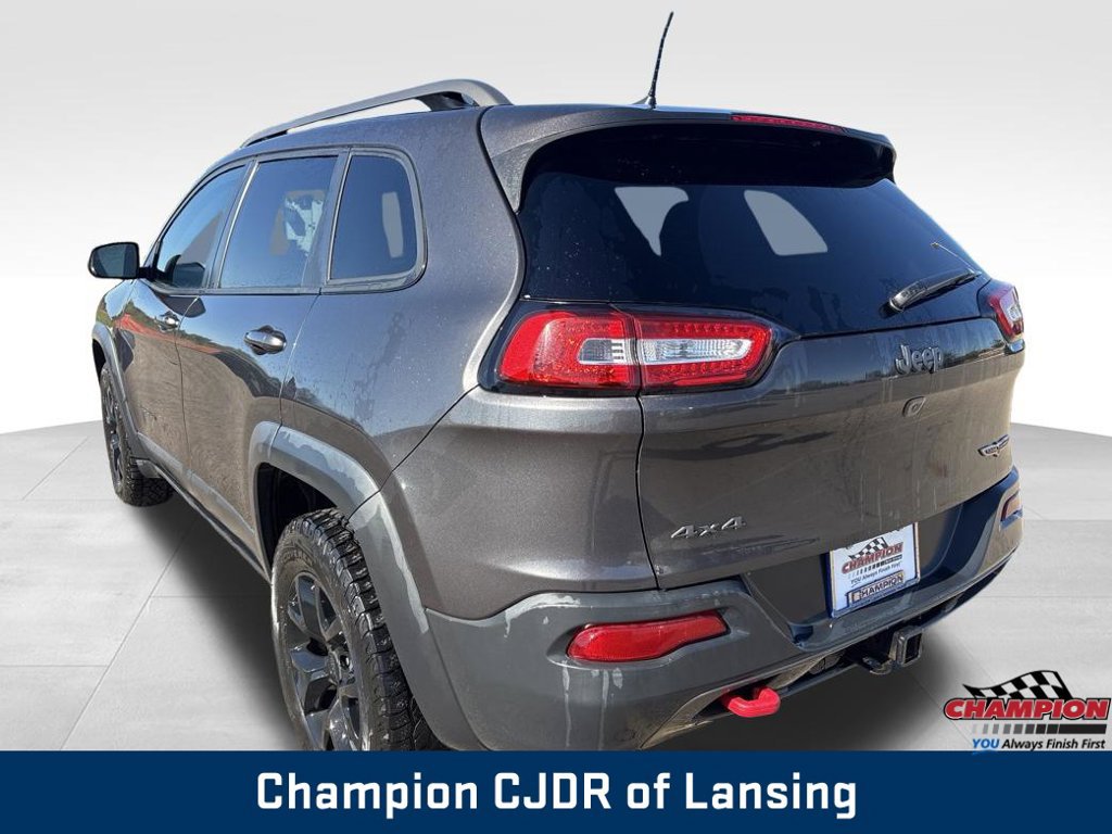 Used 2016 Jeep Cherokee Trailhawk w/ Cold Weather Group AWD/4WD image 5