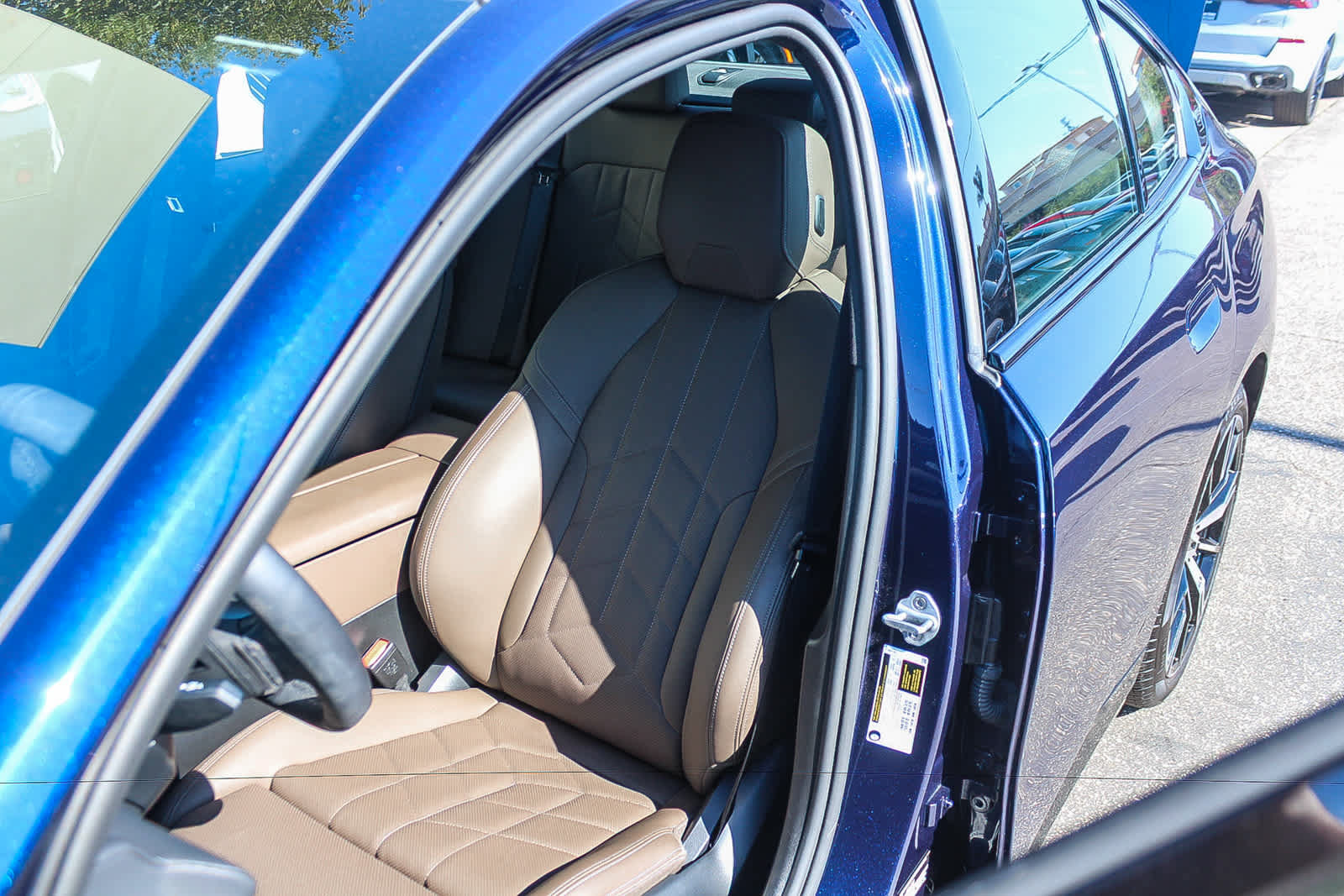 Used 2026 BMW 530i w/ M Sport Package RWD image 25
