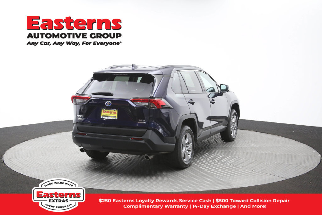 Used 2024 Toyota RAV4 XLE AWD/4WD image 39
