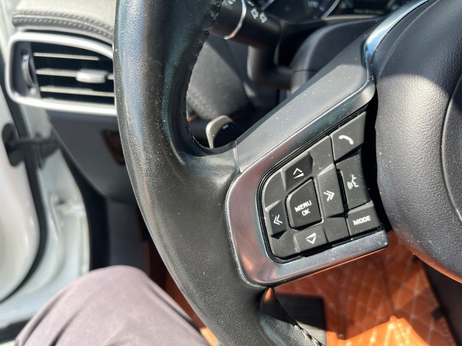 Used 2019 Jaguar F-PACE Prestige AWD/4WD image 11