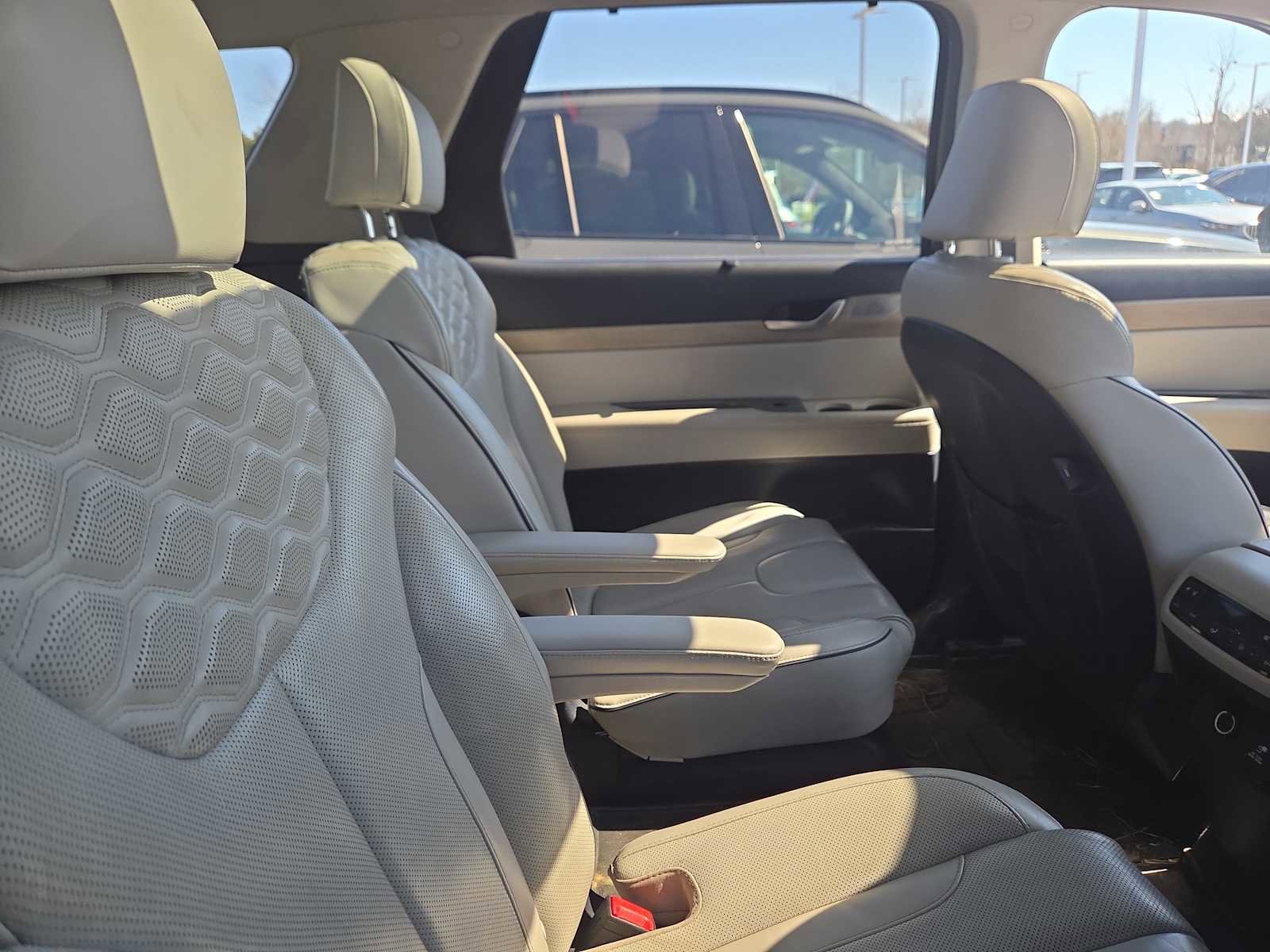 Used 2022 Hyundai Palisade Limited image 12