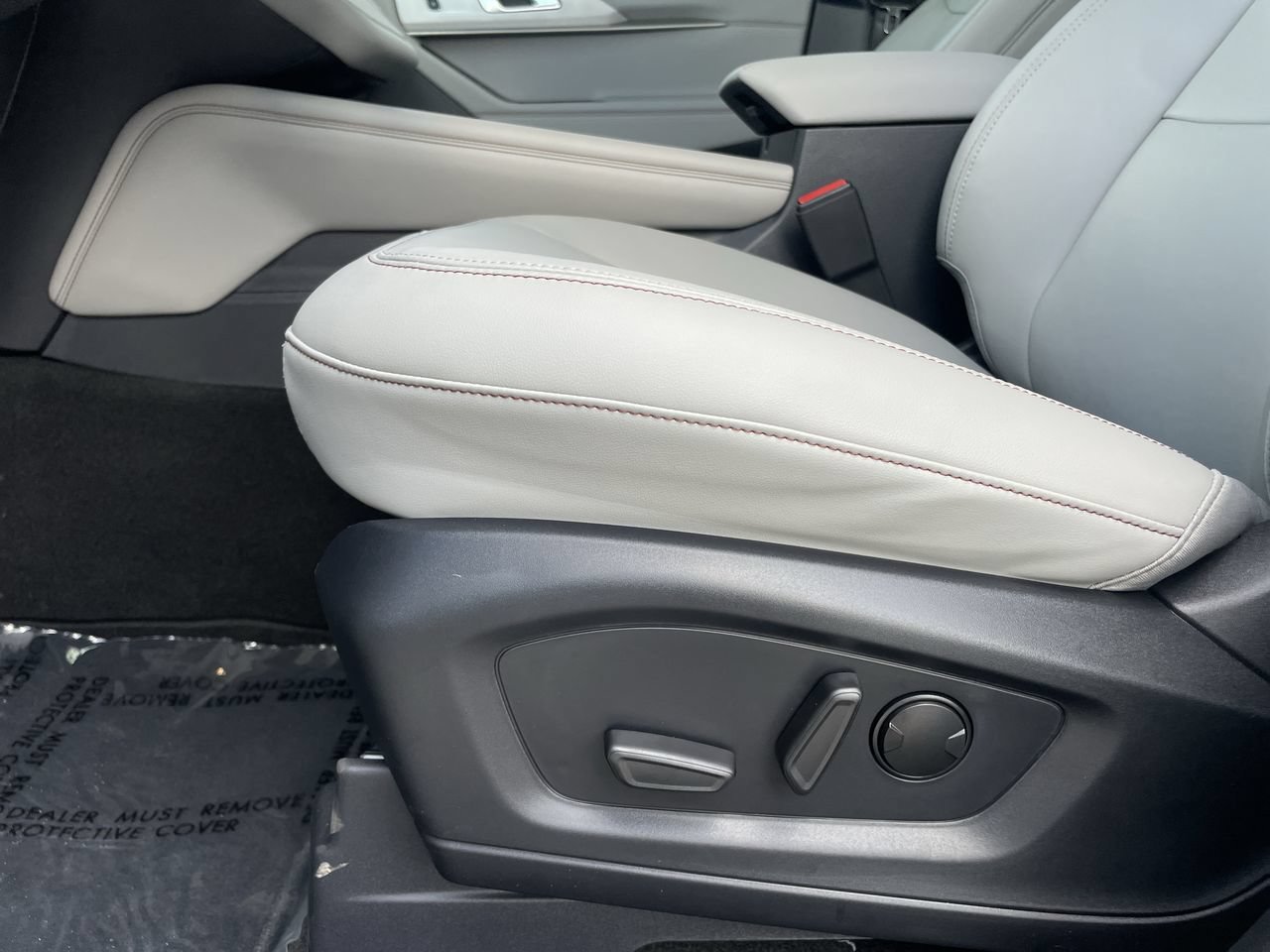 New 2026 Ford Explorer Active w/ Active Comfort Package AWD/4WD image 19