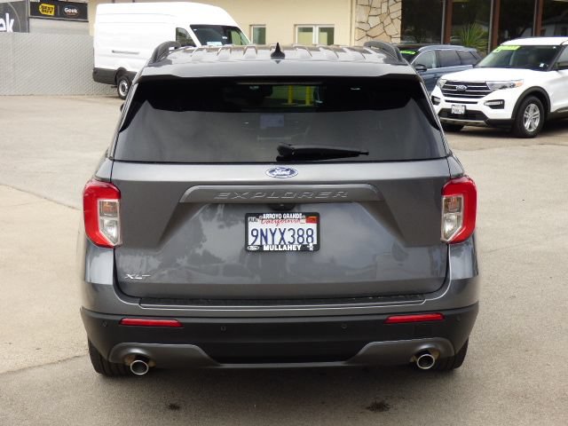 Used 2024 Ford Explorer XLT w/ Equipment Group 202A RWD image 4