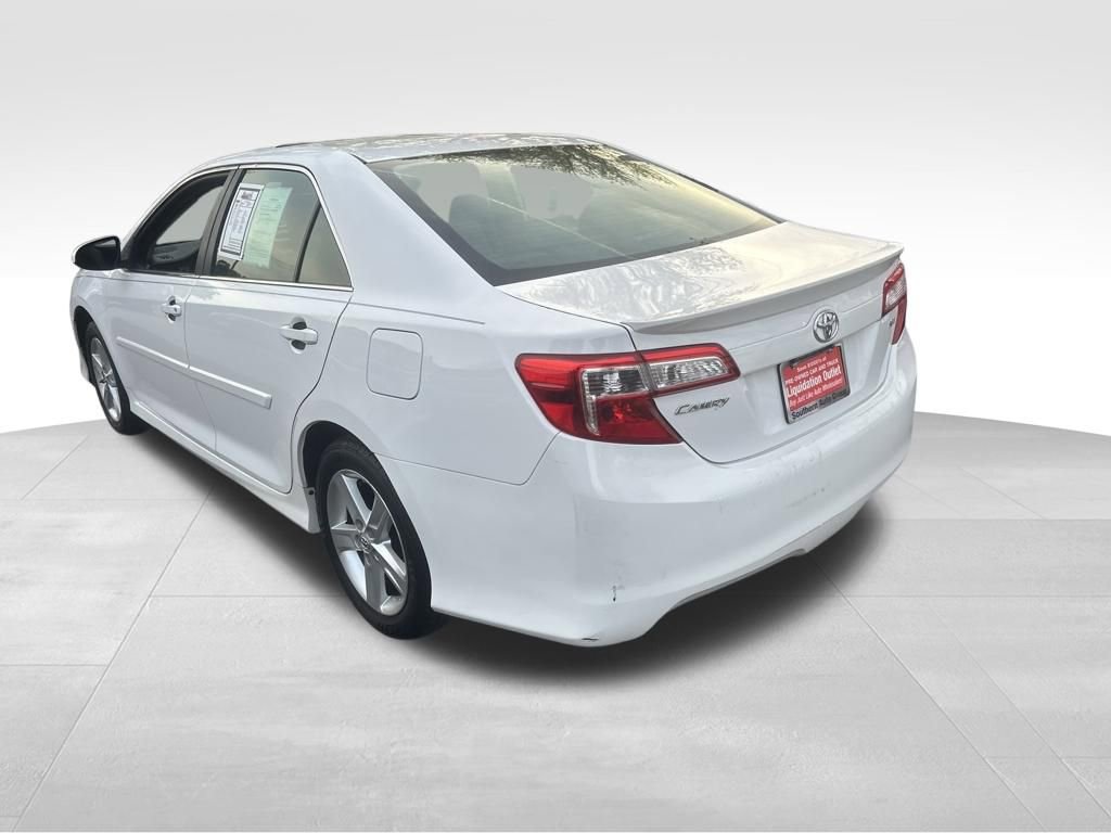 Used 2014 Toyota Camry SE image 17
