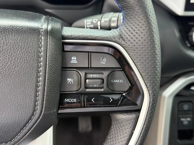 Used 2025 Toyota Sequoia Platinum AWD/4WD image 17