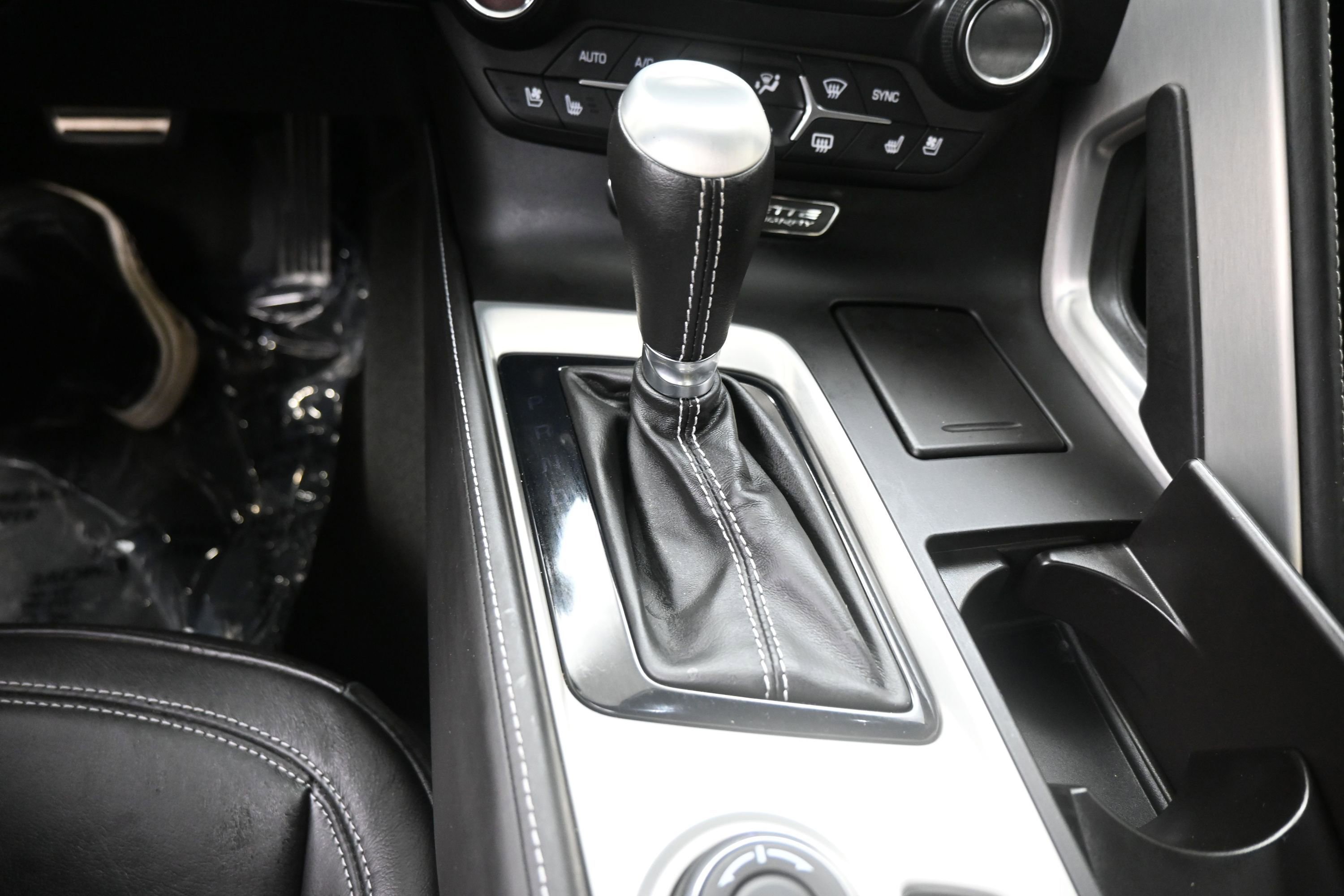 Used 2014 Chevrolet Corvette Stingray Convertible w/ 3LT Preferred Equipment Group RWD image 14
