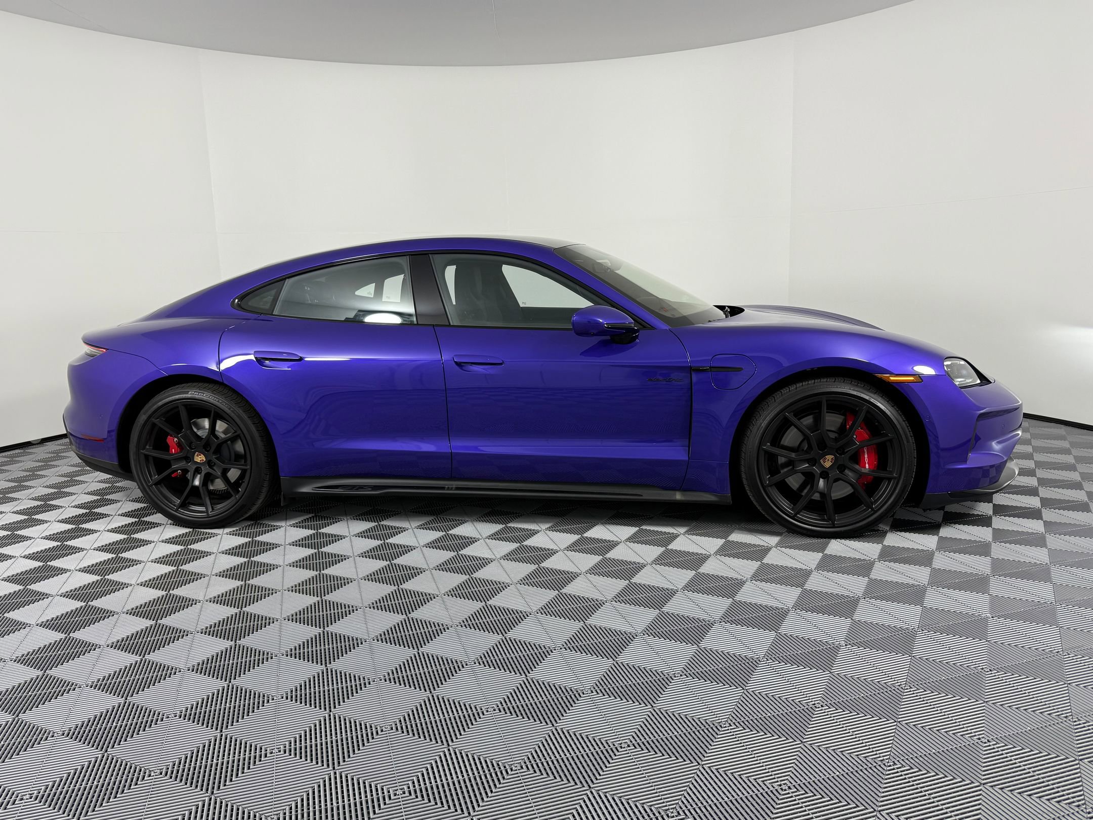 New 2026 Porsche Taycan GTS image 8