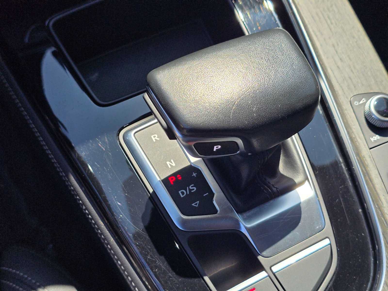 Used 2022 Audi A4 2.0T Premium Plus AWD/4WD image 35