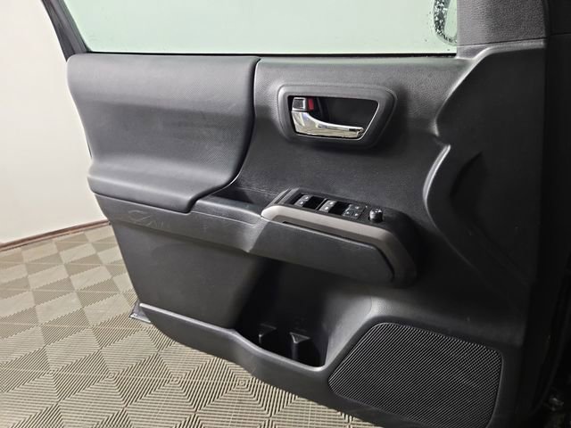 Used 2022 Toyota Tacoma TRD Off-Road w/ Technology Package AWD/4WD image 30