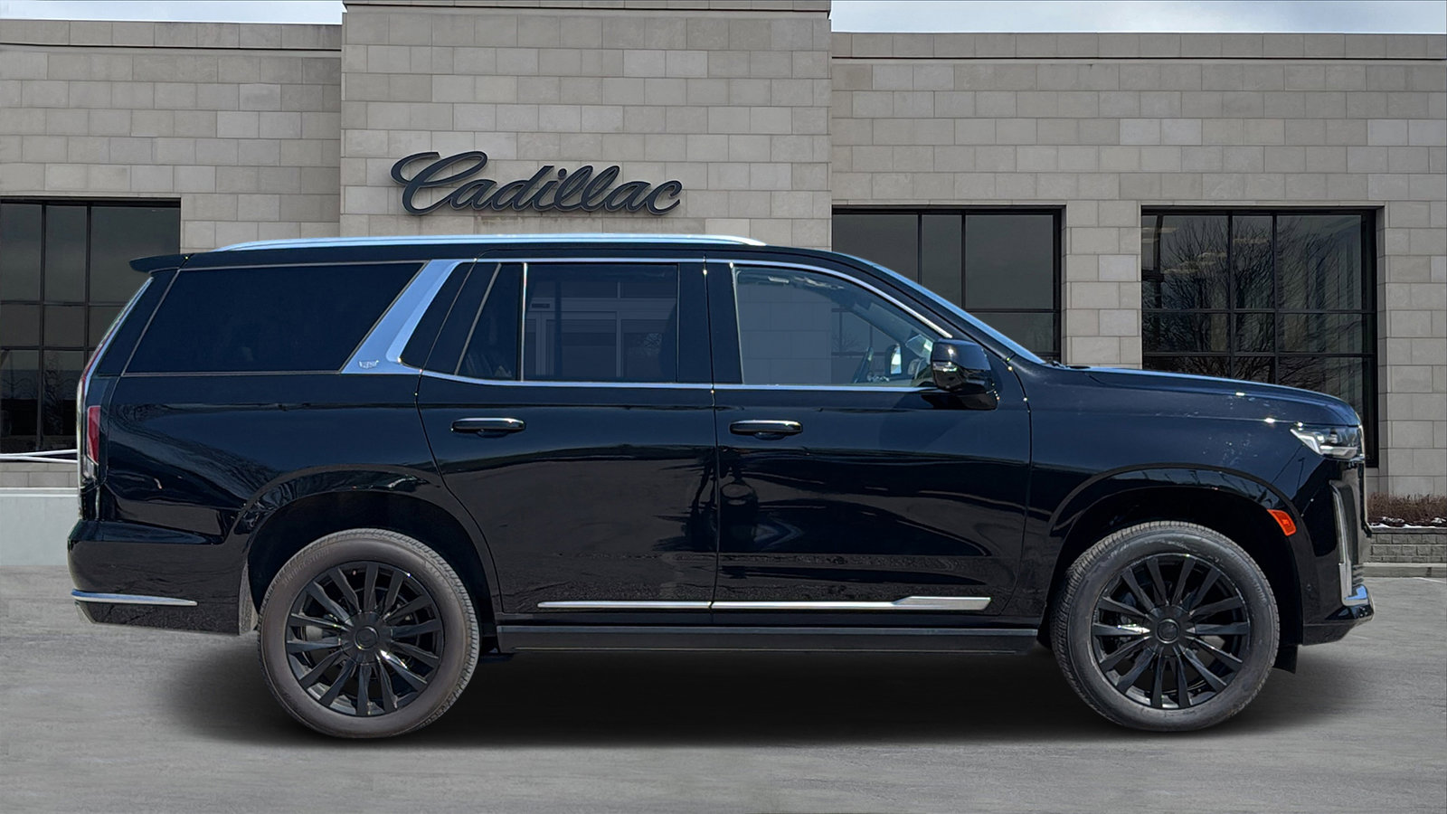 Certified 2022 Cadillac Escalade Premium Luxury w/ Performance Package image 2