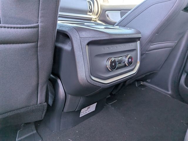 New 2026 Ford Expedition Active image 14