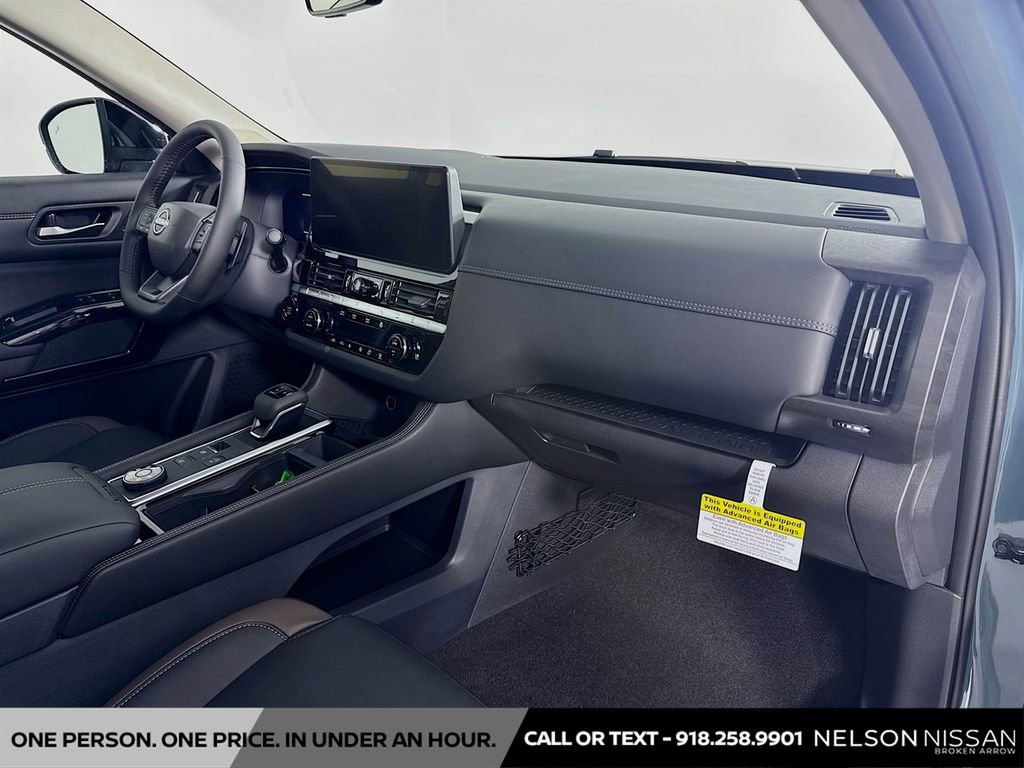 New 2026 Nissan Pathfinder Platinum image 31