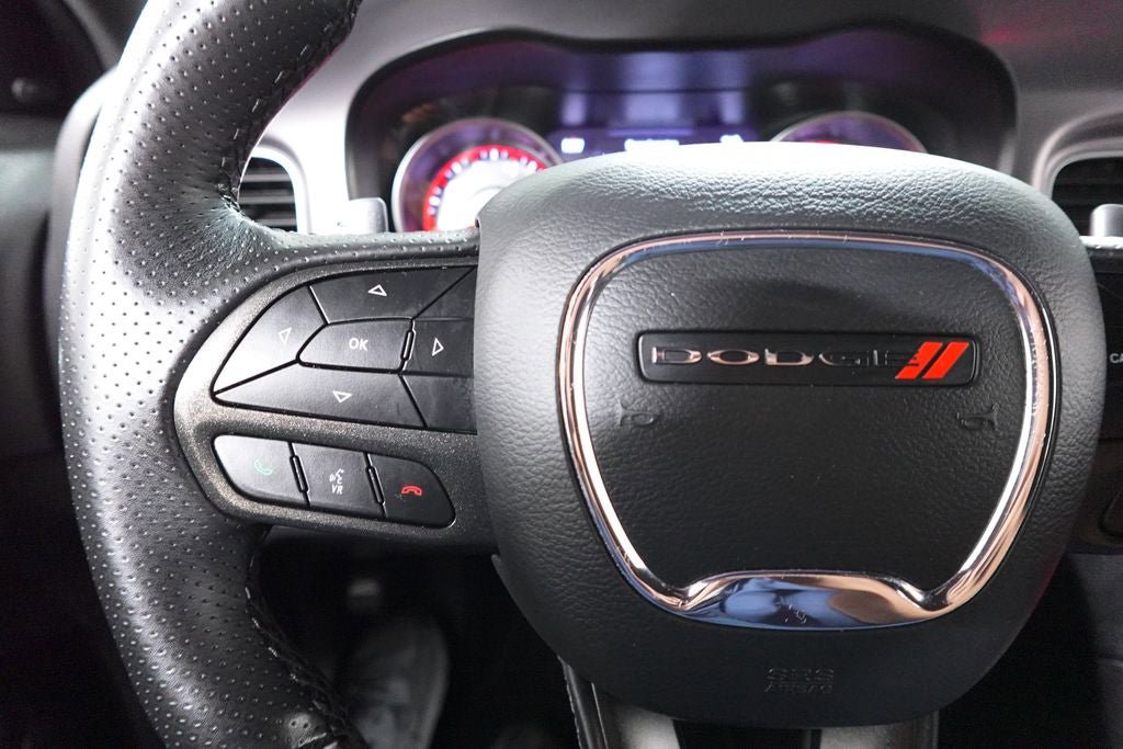 Used 2023 Dodge Charger R/T w/ Technology Group RWD image 13