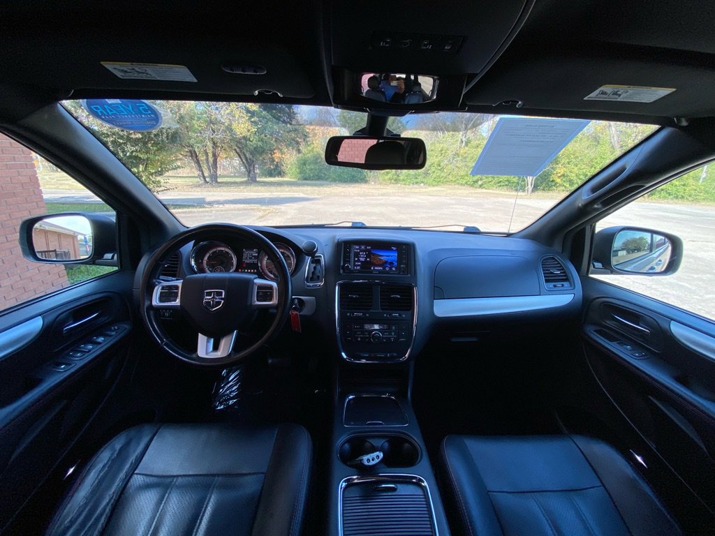 Used 2019 Dodge Grand Caravan GT image 16