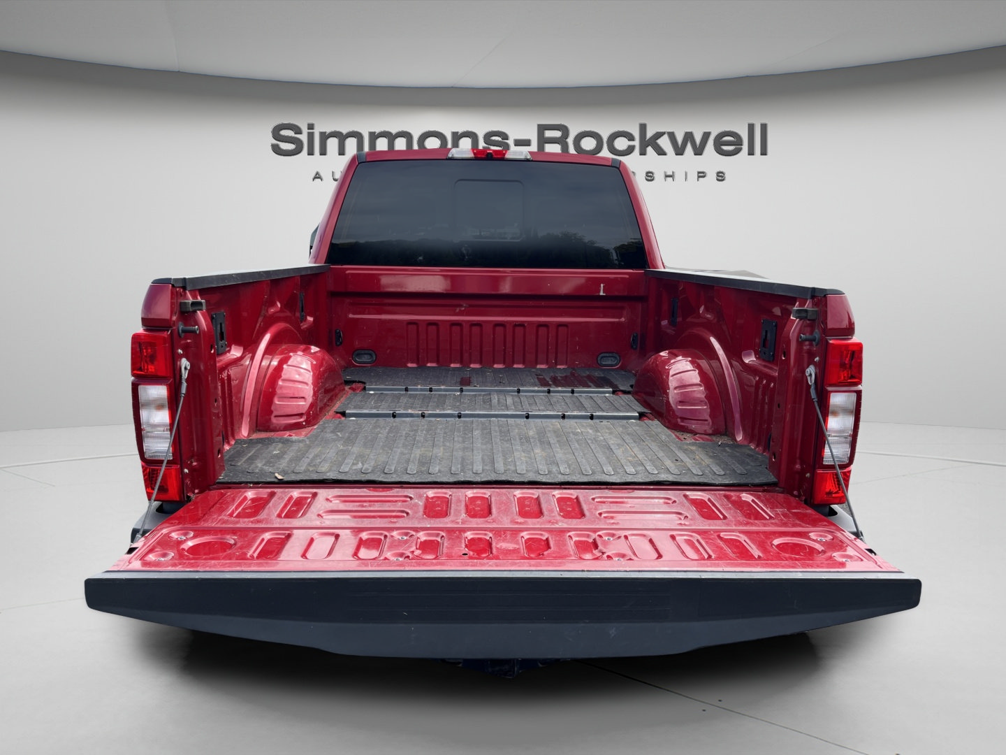 Used 2022 Ford F250 XLT w/ Camper Package AWD/4WD image 9