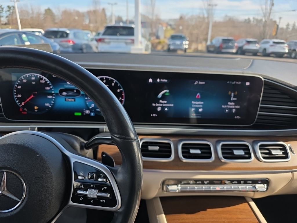 Used 2021 Mercedes-Benz GLS 450 4MATIC image 16