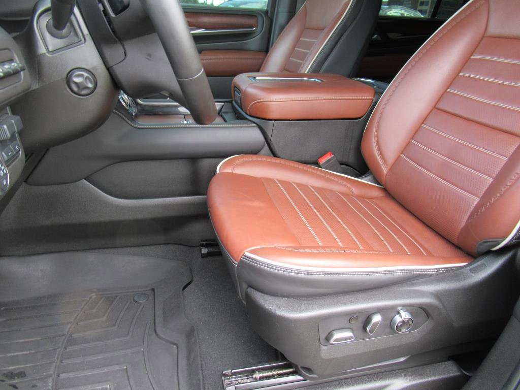 Used 2024 GMC Yukon XL Denali Ultimate image 15