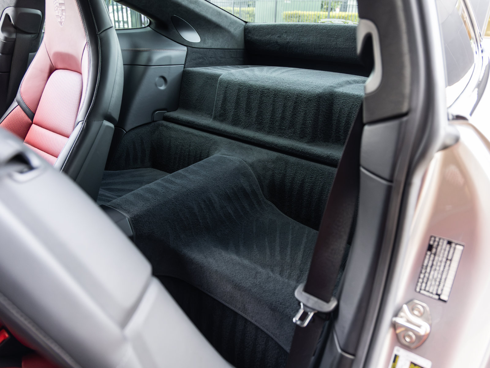 Used 2025 Porsche 911 Carrera RWD image 40