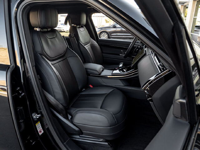 New 2026 Land Rover Range Rover Sport Dynamic SE AWD/4WD image 35