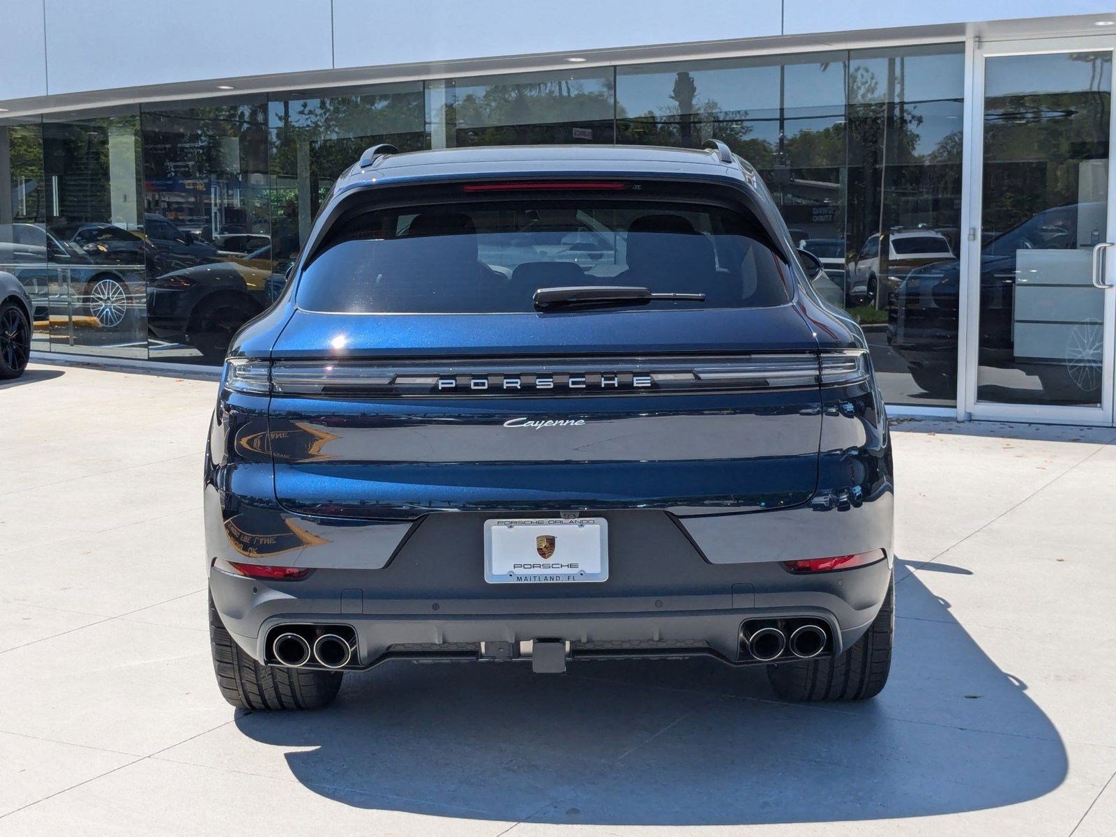 Certified 2025 Porsche Cayenne image 10