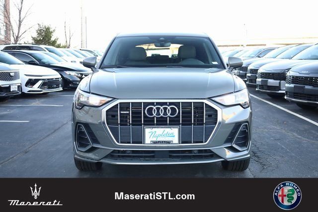 Used 2022 Audi Q3 2.0T Premium image 2