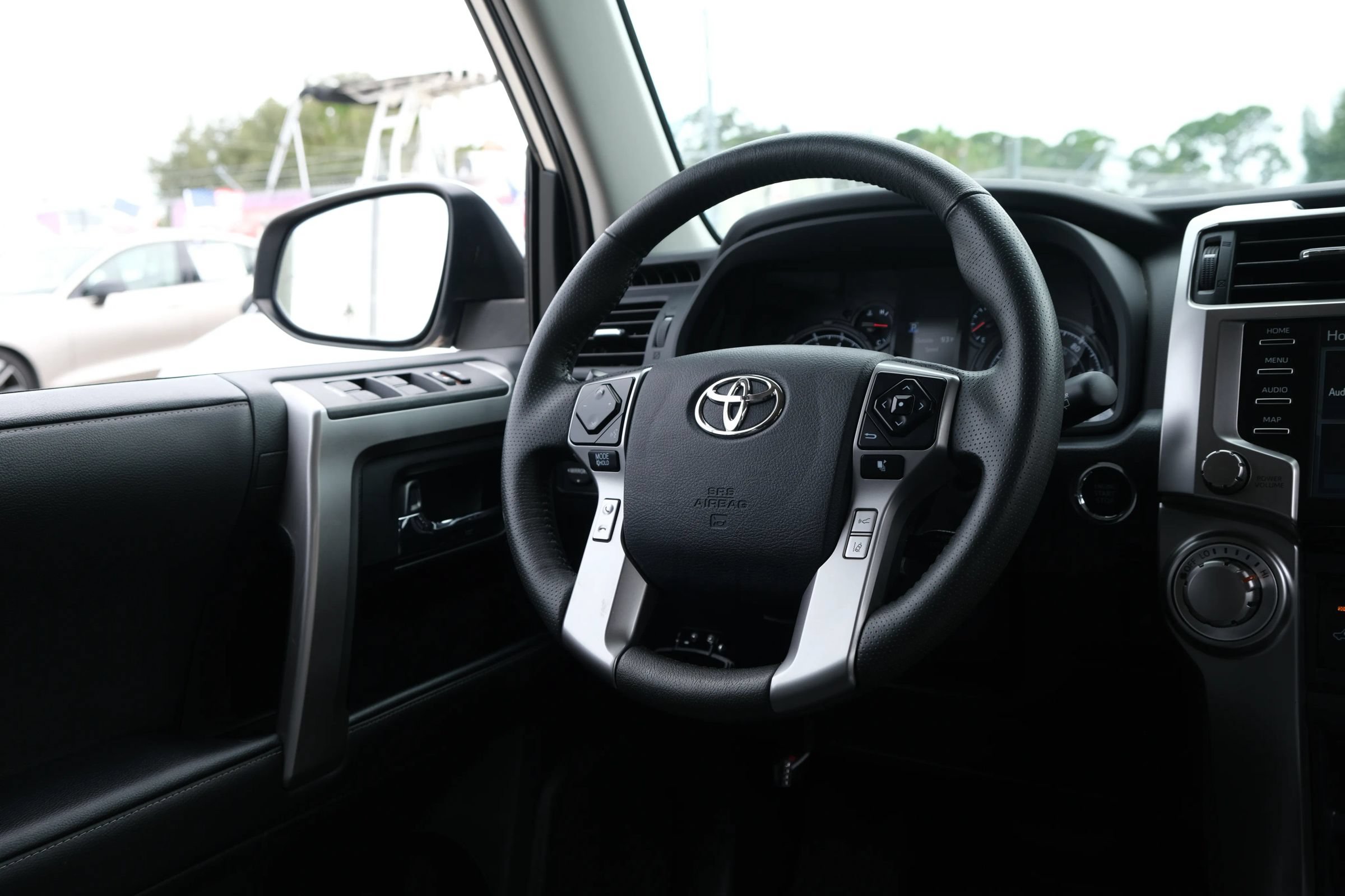 Used 2022 Toyota 4Runner SR5 Premium w/ Moonroof Package AWD/4WD image 28