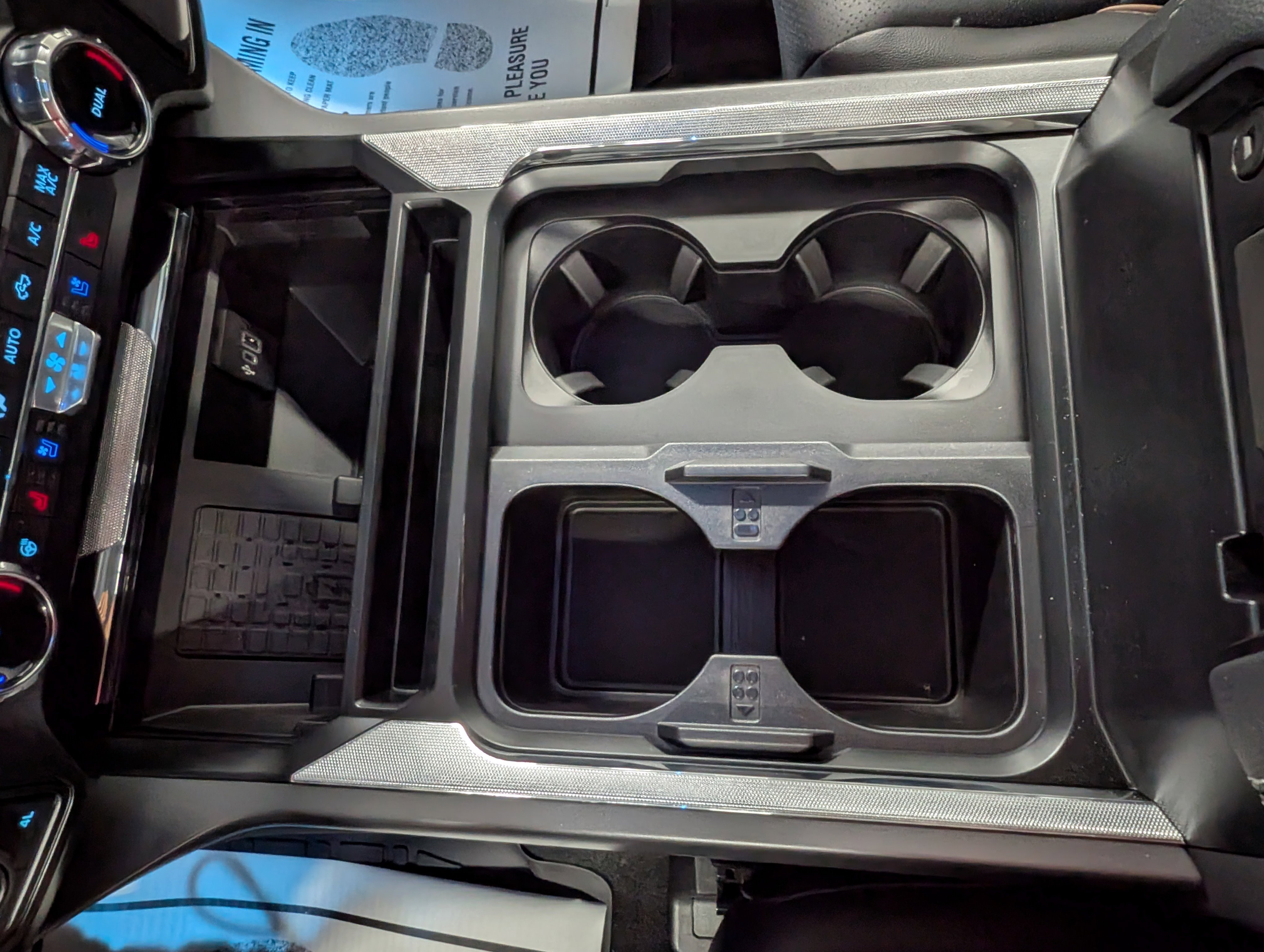 New 2025 Ford F250 Lariat w/ Lariat Ultimate Package image 15