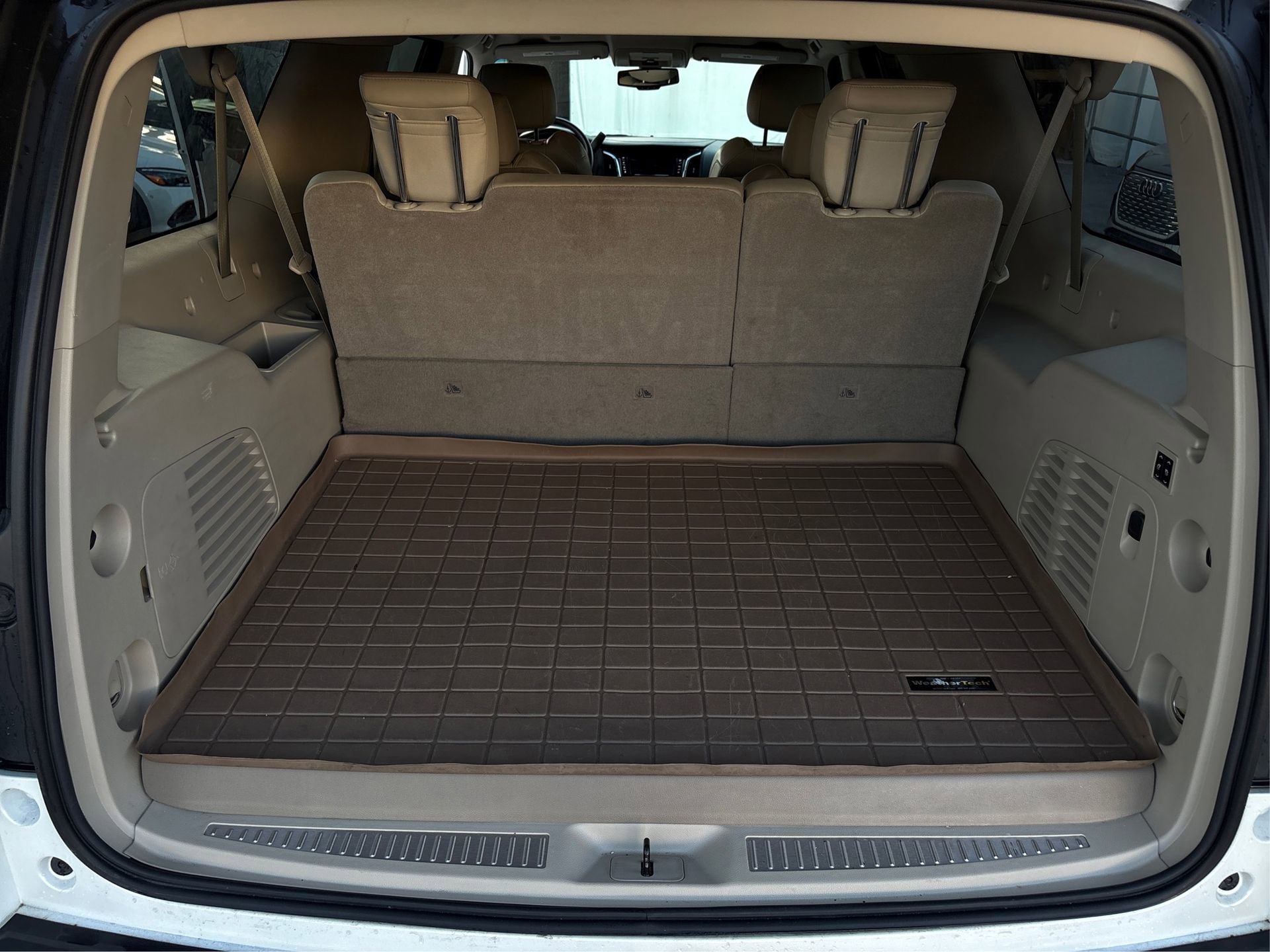 Used 2017 Cadillac Escalade ESV 2WD image 11