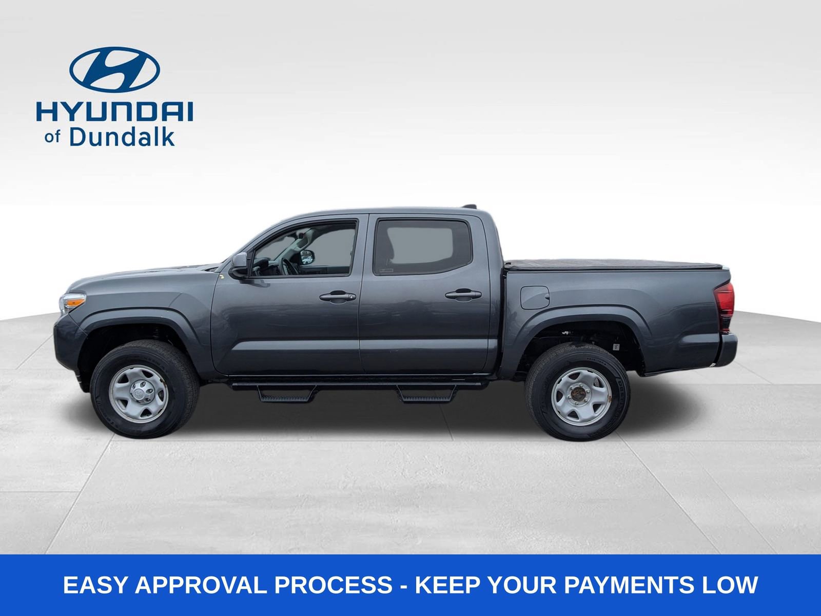Used 2022 Toyota Tacoma SR image 2
