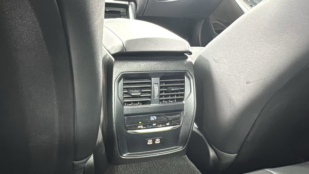 Used 2025 BMW 330i xDrive Sedan image 35