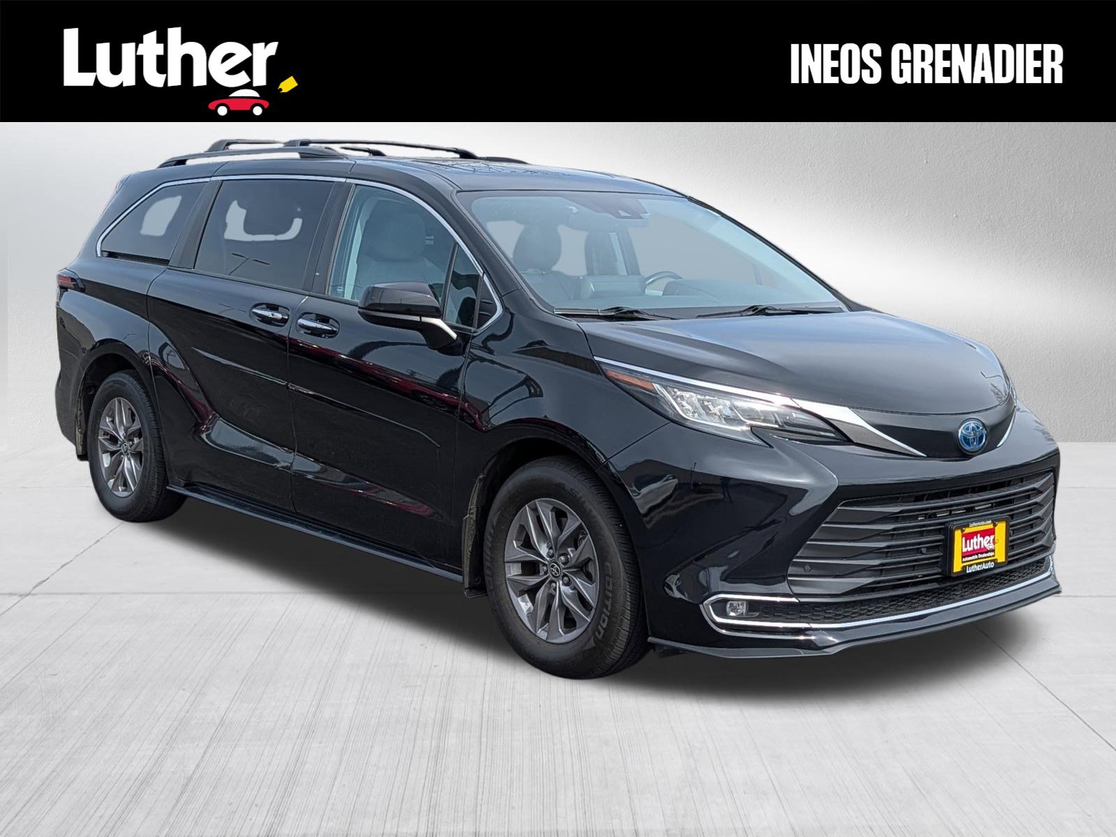 Used 2023 Toyota Sienna XLE