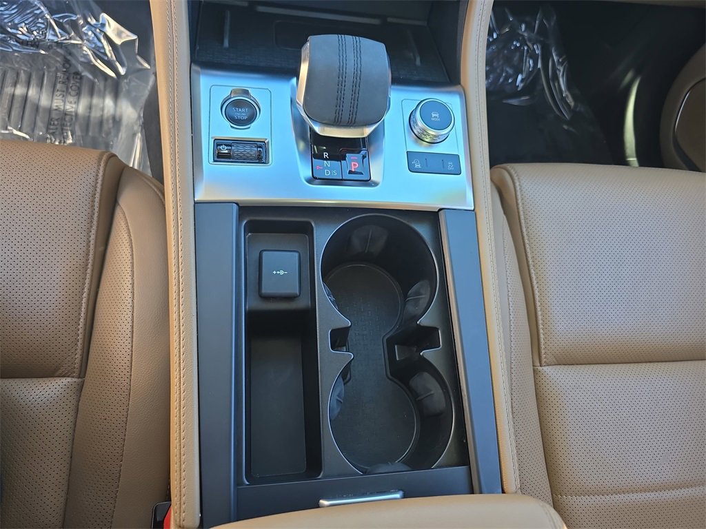 Used 2022 Jaguar F-PACE S image 28