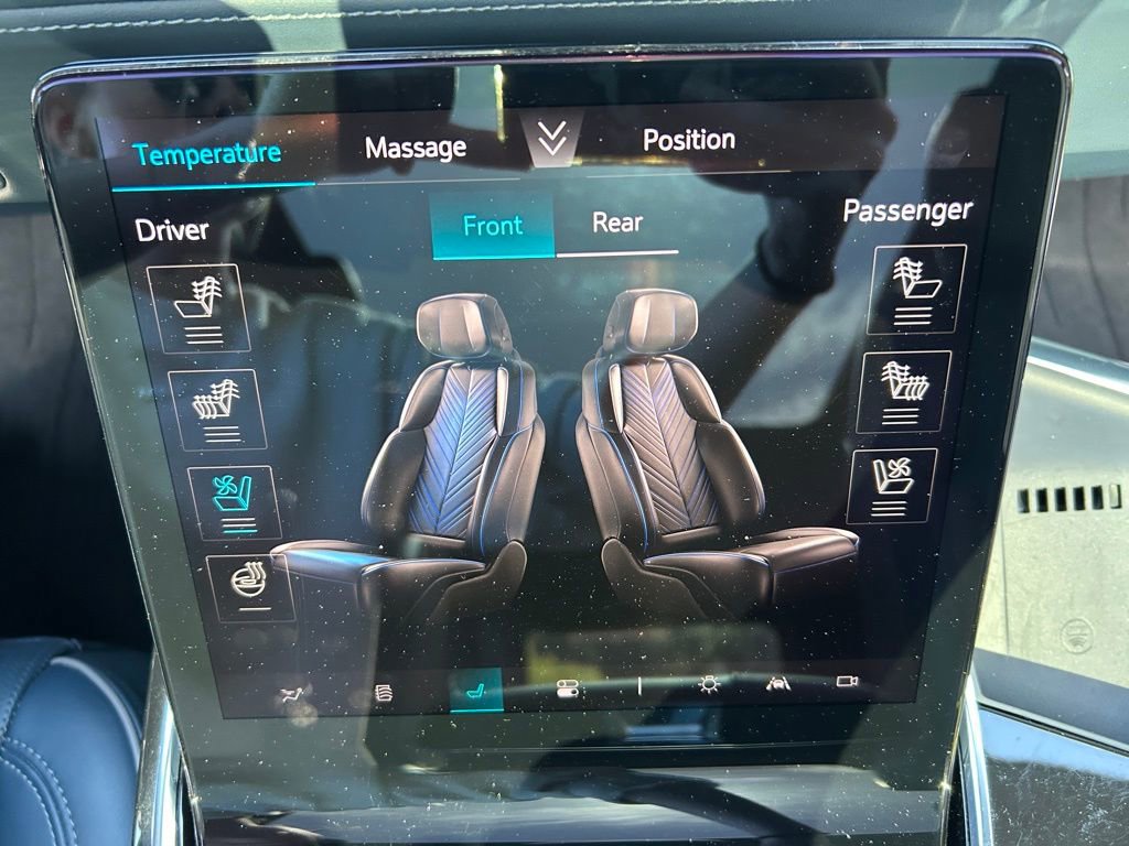 Used 2025 Cadillac Escalade IQ Luxury 2 w/ LPO, Premium Carpet Package AWD/4WD image 39