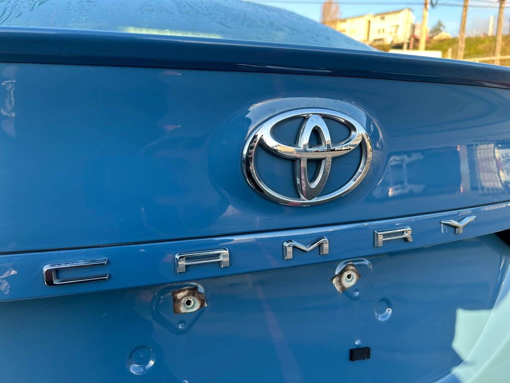 Used 2024 Toyota Camry SE w/ Cold Weather Package FWD image 31