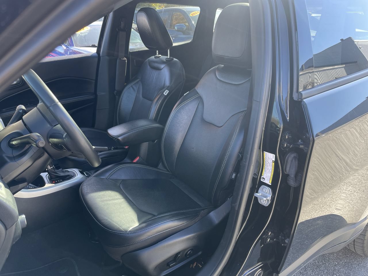 Used 2021 Jeep Compass Latitude w/ Sun and Sound Group AWD/4WD image 11