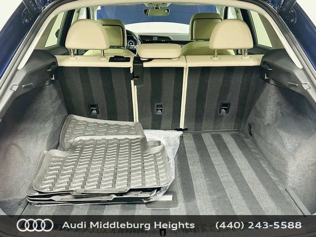 Certified 2025 Audi Q3 2.0T Premium w/ Convenience Package image 32