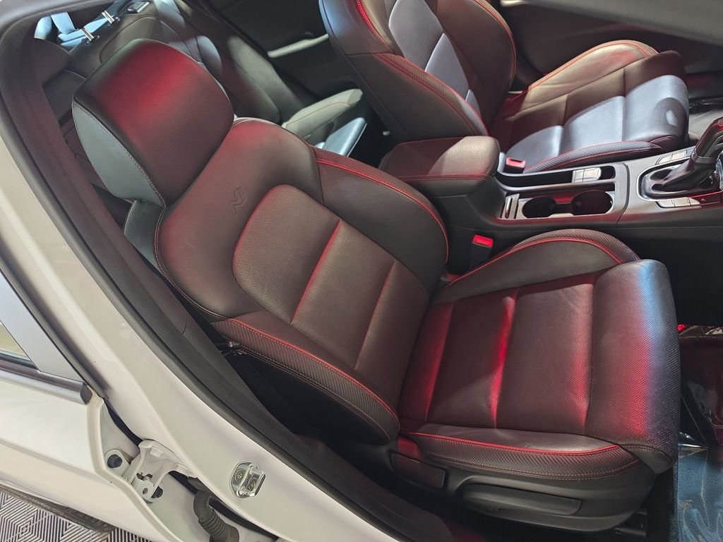 Used 2020 Hyundai Elantra GT N Line image 24