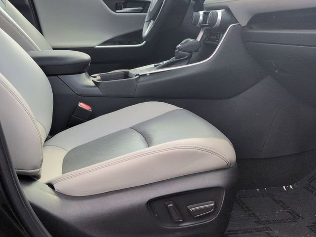 Used 2023 Toyota RAV4 Limited image 30