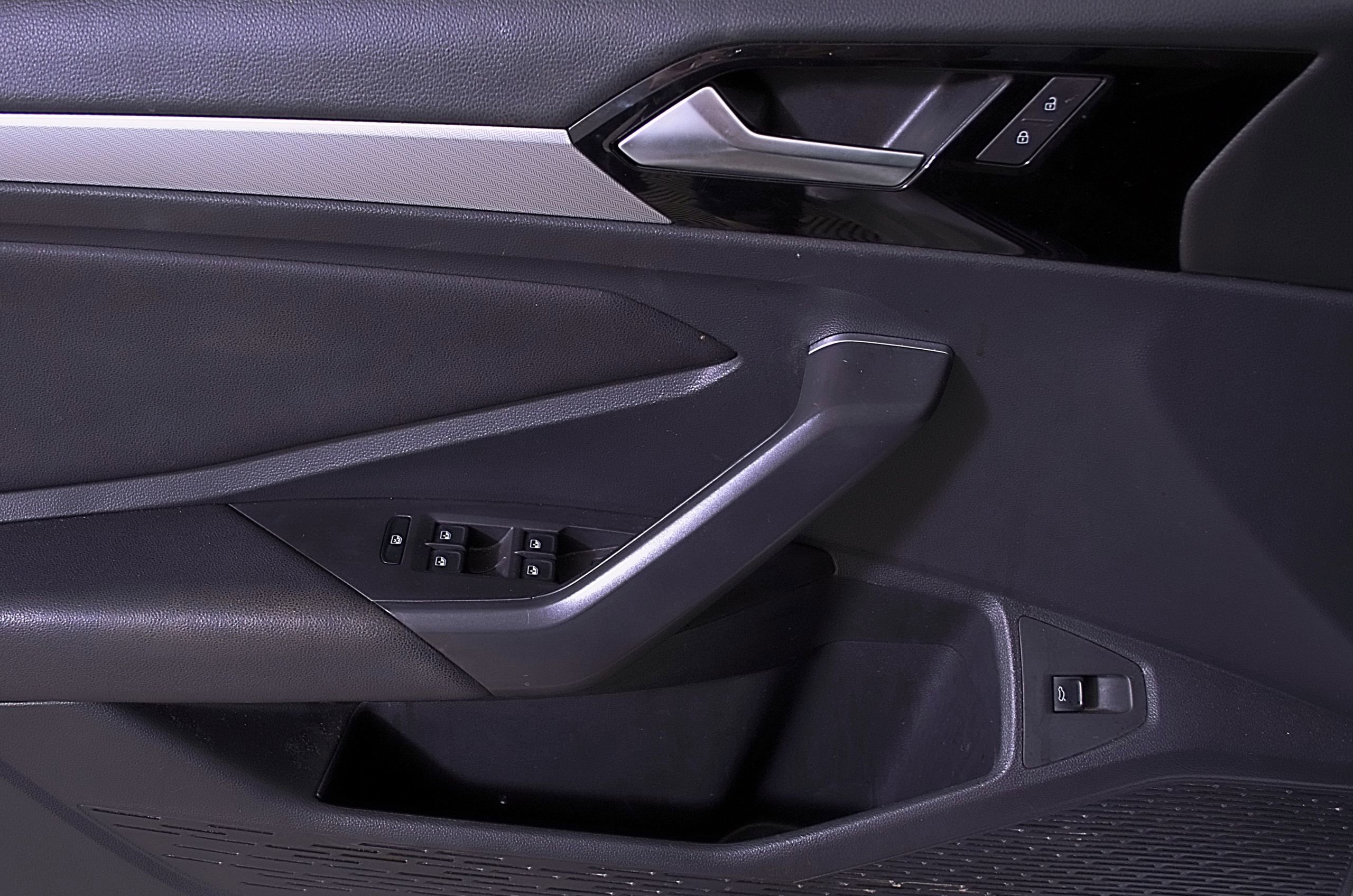 Used 2019 Volkswagen Jetta R-Line image 17