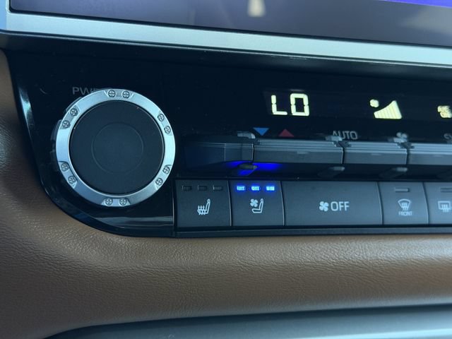 Certified 2025 Toyota Tundra 1794 Edition AWD/4WD image 21
