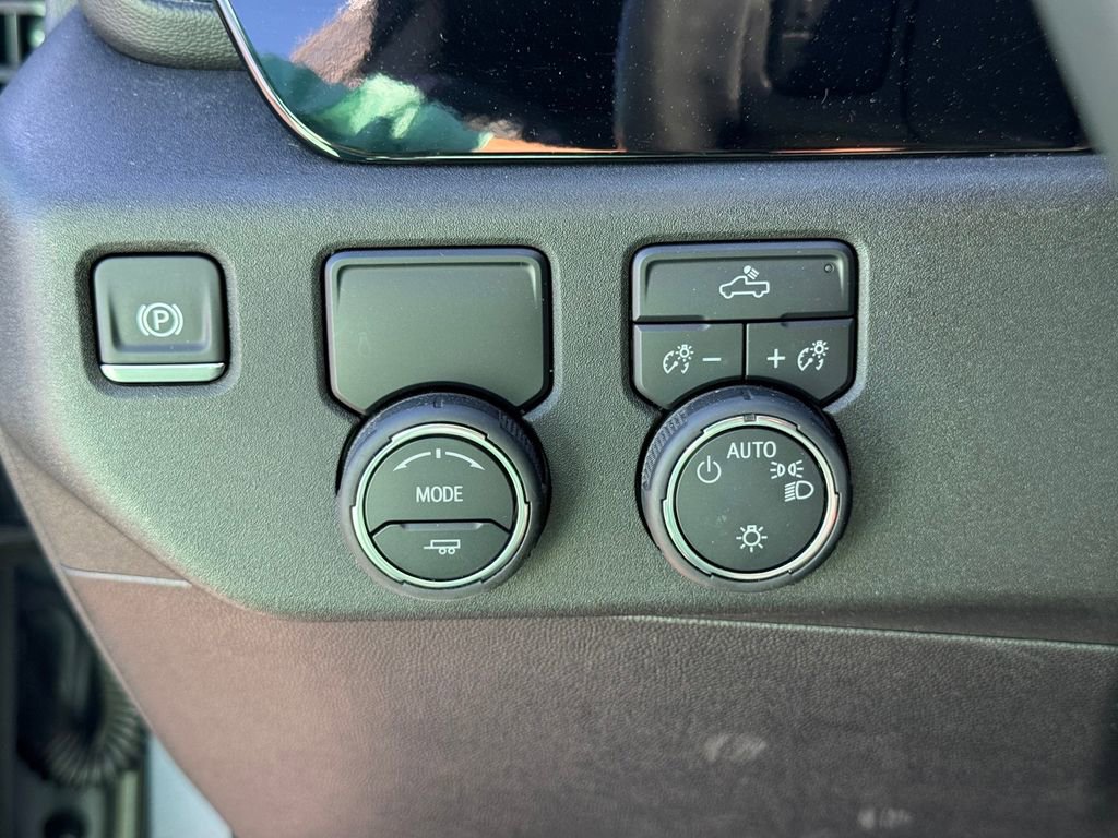 Used 2025 Chevrolet Silverado 1500 LT image 21
