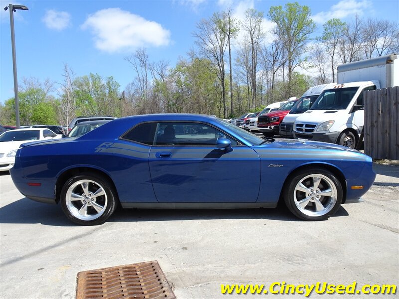 Used 2010 Dodge Challenger R/T RWD image 5