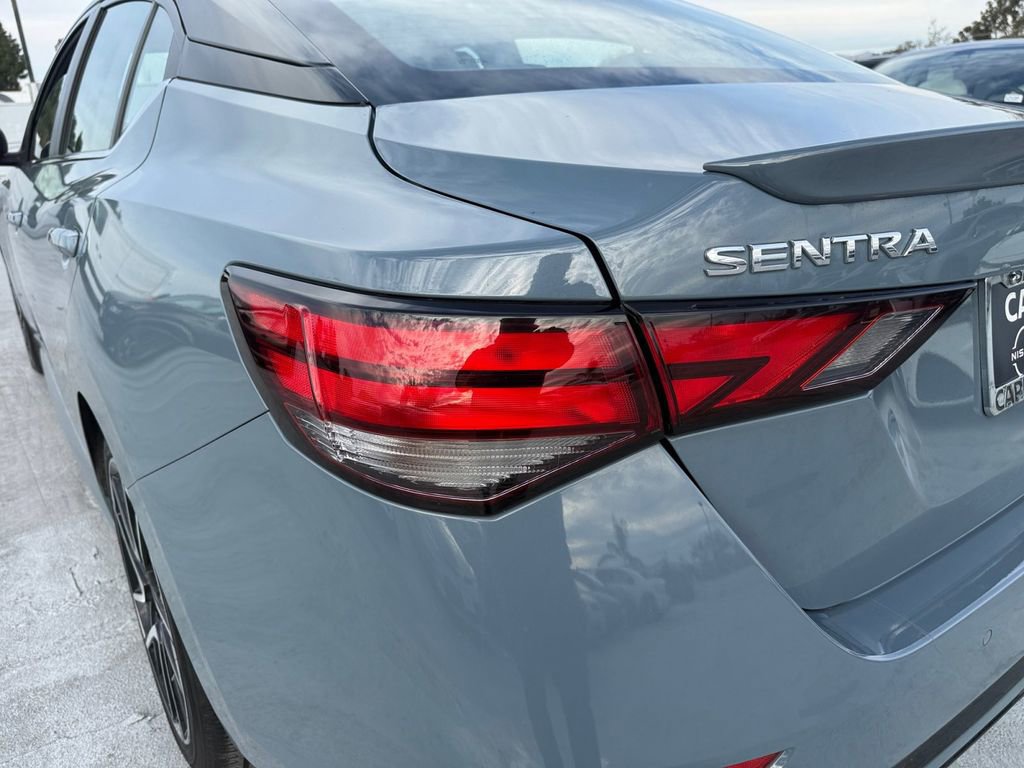 Certified 2025 Nissan Sentra SR w/ SR Premium Package image 37