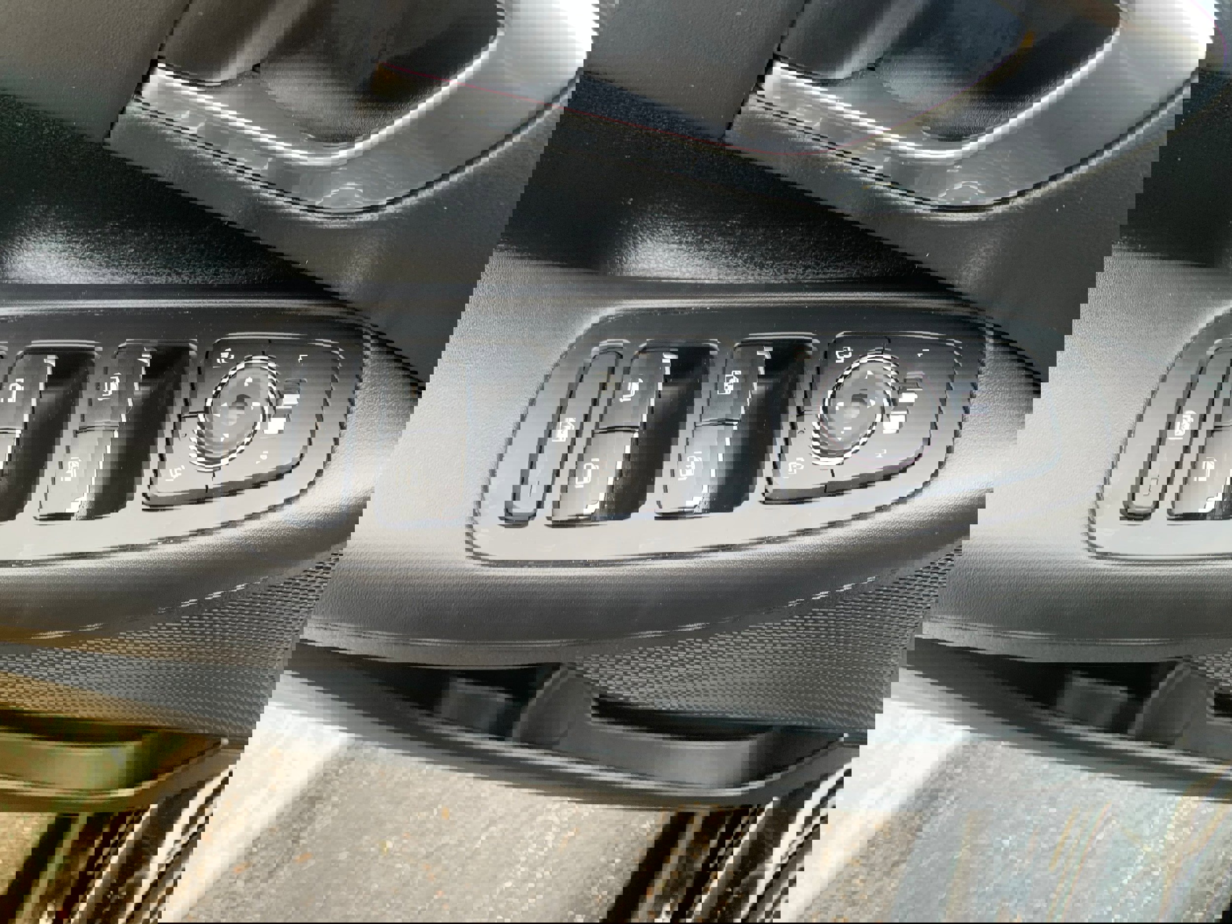 Used 2022 Hyundai Sonata SEL w/ Preferred Accessory Package image 17