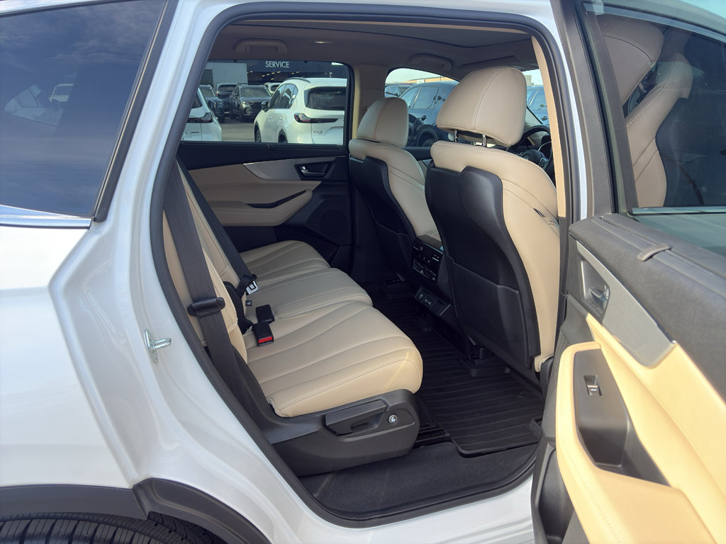 Used 2024 Acura MDX SH-AWD w/ Technology Package image 18