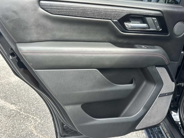 Used 2025 GMC Yukon AT4 Ultimate AWD/4WD image 21