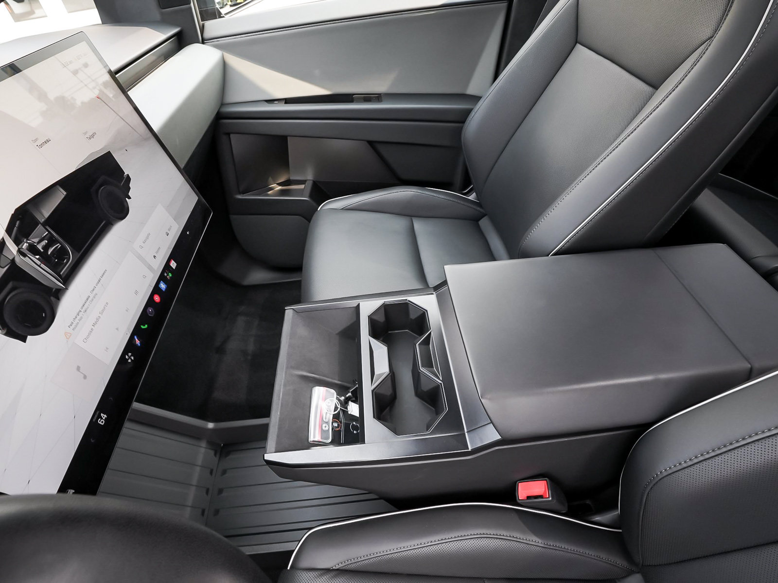 Used 2024 Tesla Cybertruck AWD Crew Cab image 28