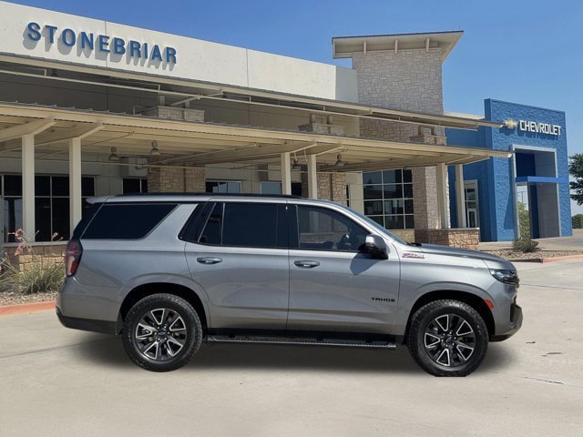Used 2022 Chevrolet Tahoe Z71 w/ Luxury Package AWD/4WD image 4