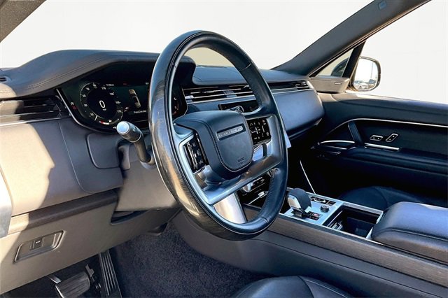 Used 2023 Land Rover Range Rover SE image 11