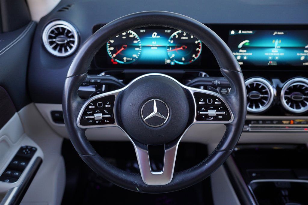 Used 2022 Mercedes-Benz GLA 250 4MATIC w/ Premium Package Lite image 27